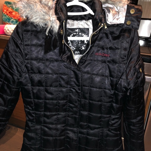 Women’s Jackets - Picture 7 of 8